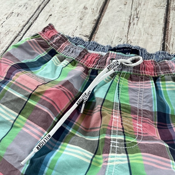 Tommy Hilfiger Plaid Swim Trunks Mens Board Shorts Swimwear Swim Trunks - Picture 9 of 11